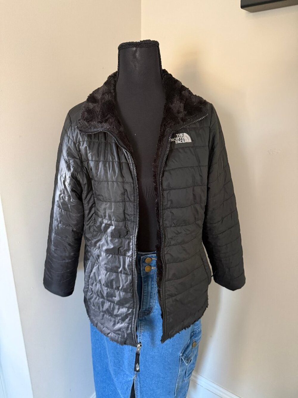 The North Face Boys' Perrito Reversible Jacket Boys Small 7/8